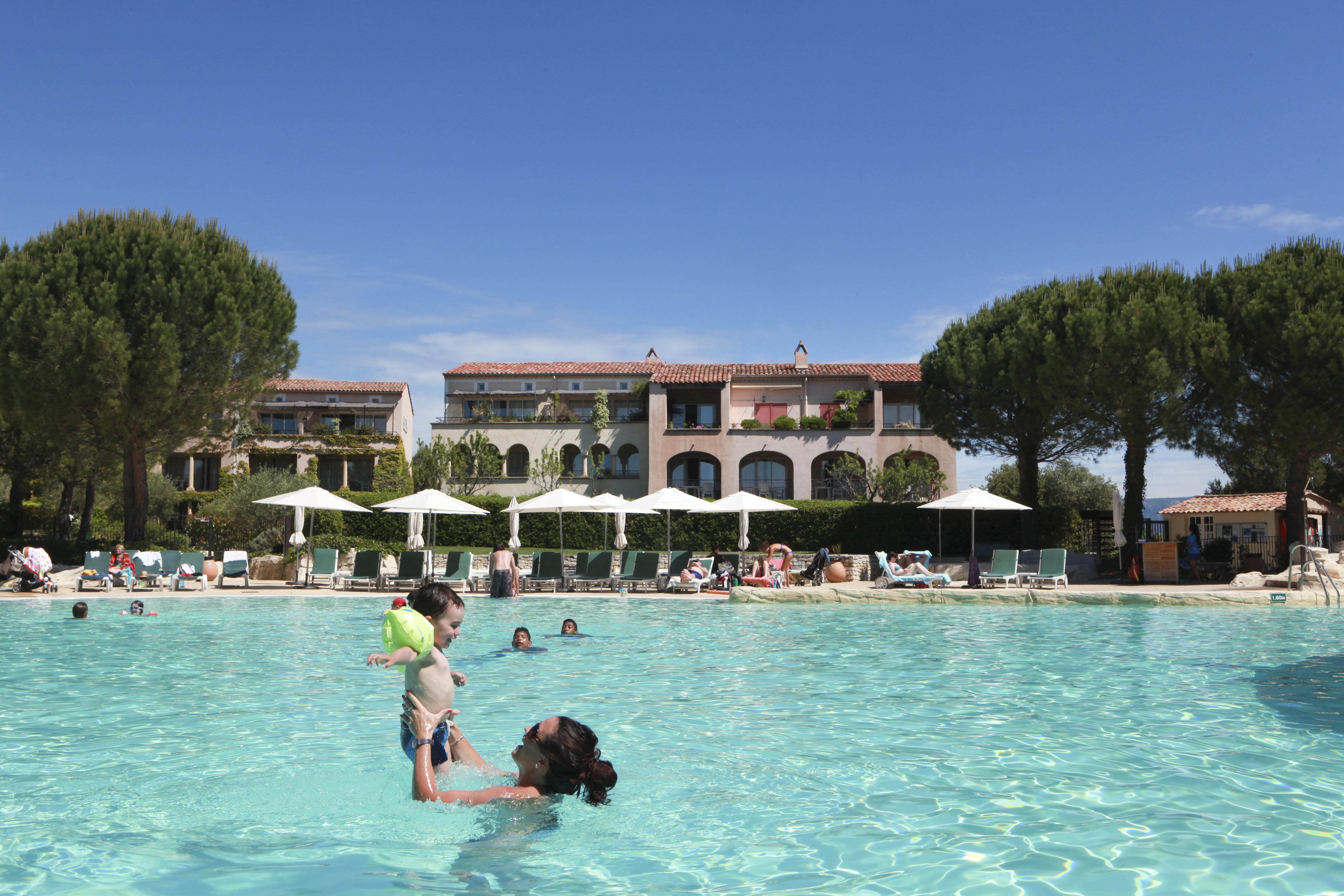 Village Pierre & Vacances Pont Royal En Provence Mallemort Exterior photo