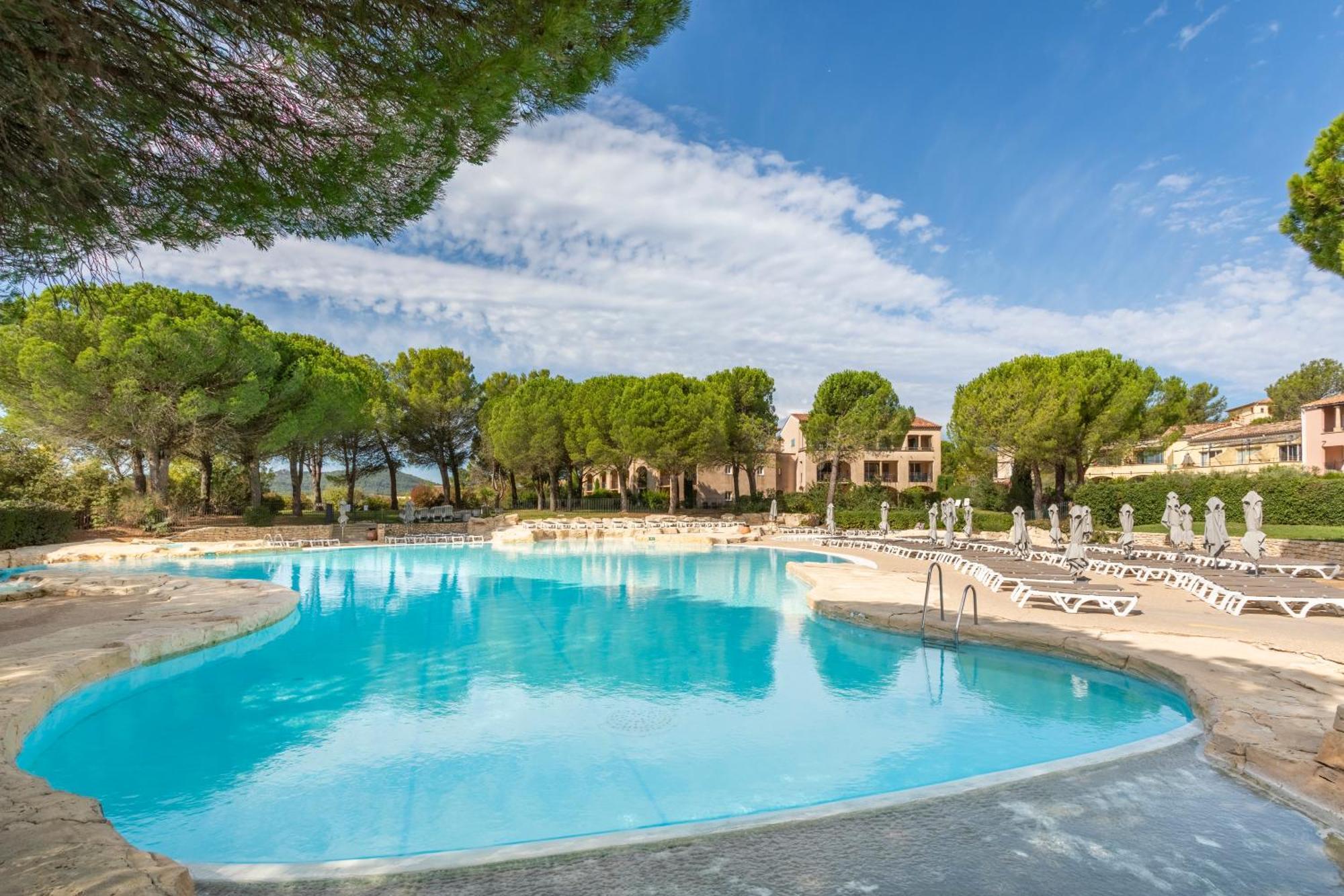 Village Pierre & Vacances Pont Royal En Provence Mallemort Exterior photo